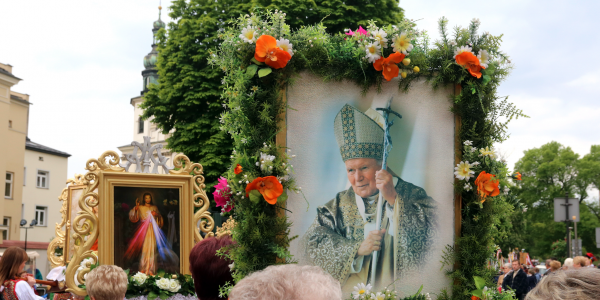 FIESTA DE LA DIVINA MISERICORDIA